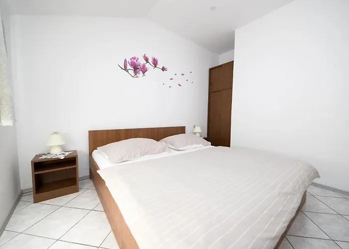 Apartments Baretic